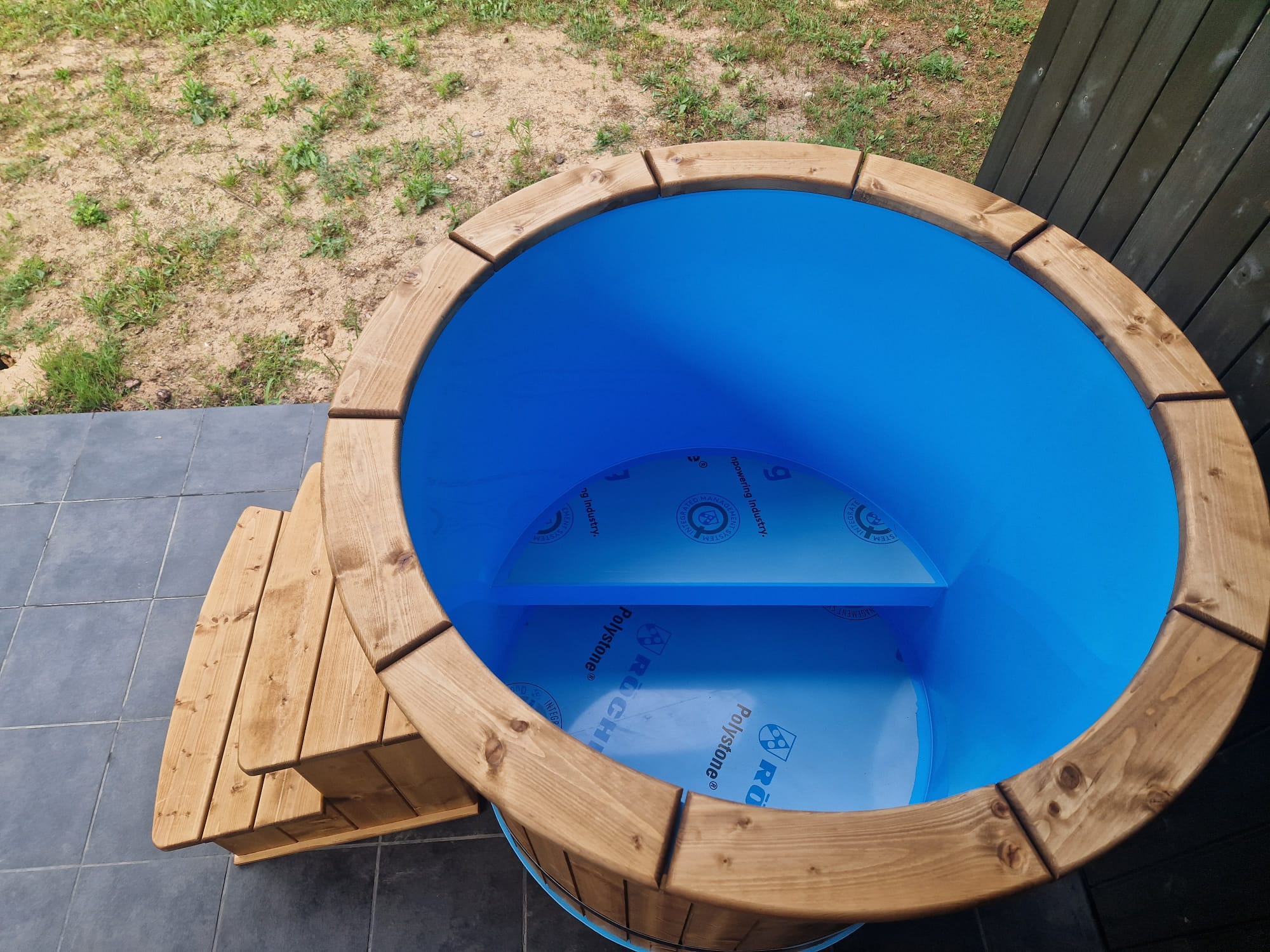 THERMO BARREL: Banheira redonda em Thermowood