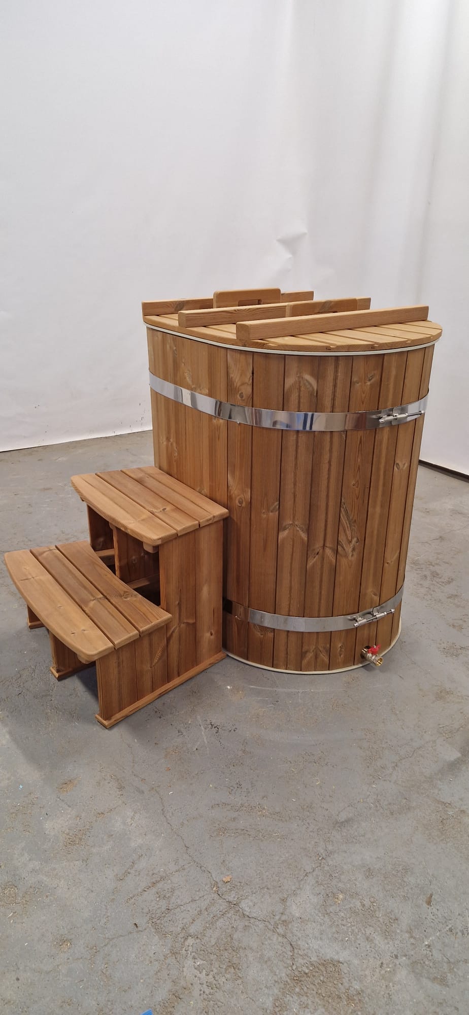 THERMO OVAL: Banheira oval em Thermowood