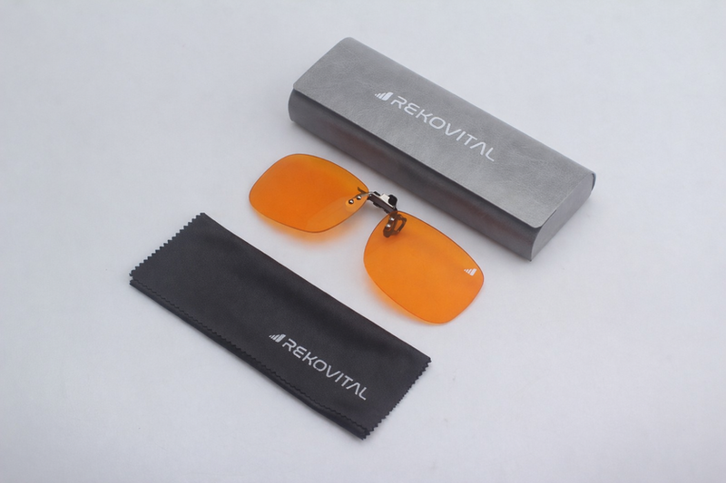 Gafas clip-on naranjas rectangulares bloqueadoras de luz azul para uso sobre gafas graduadas